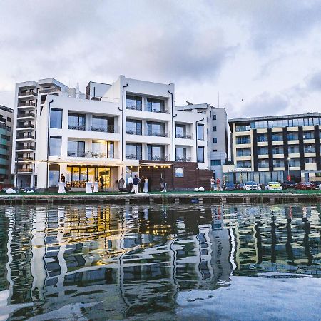 ホテル Poeme Mamaia Retreat エクステリア 写真