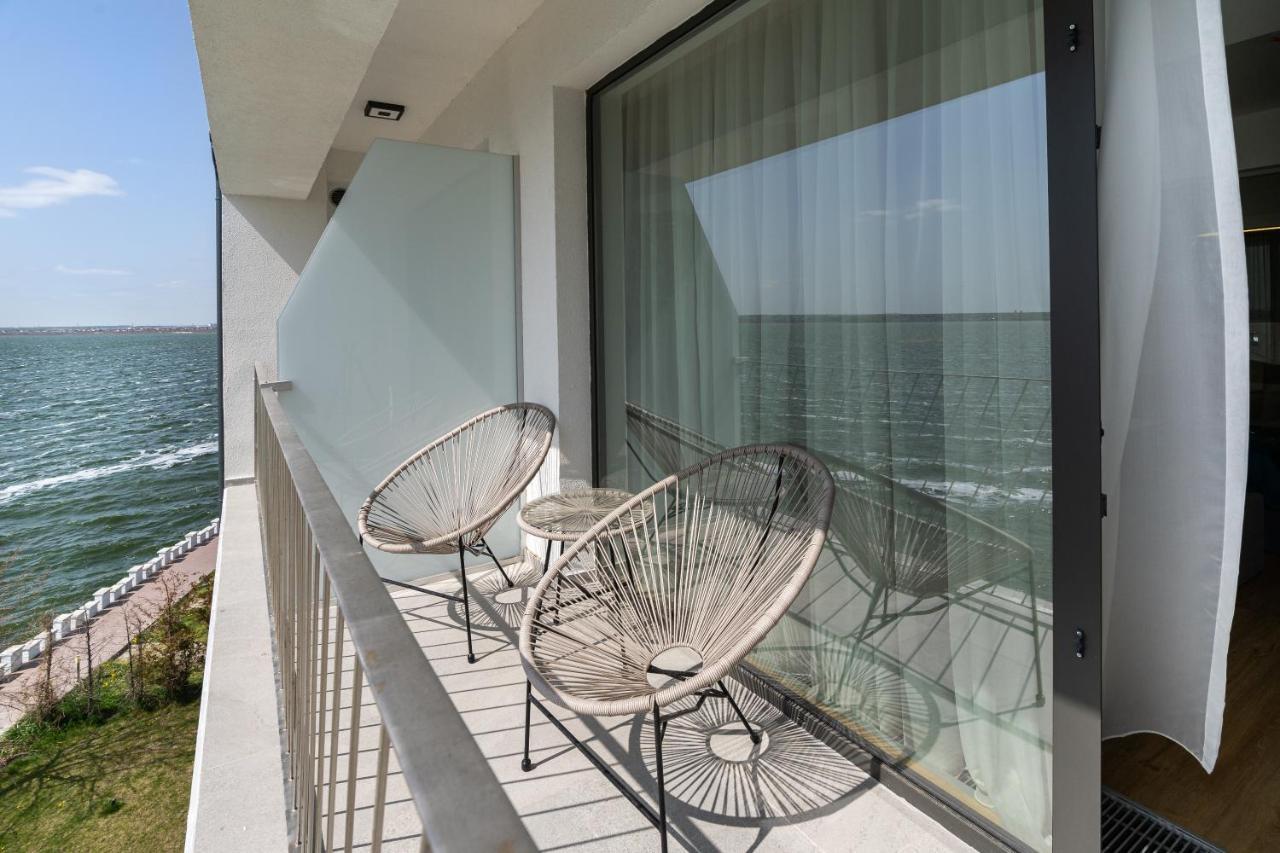 ホテル Poeme Mamaia Retreat エクステリア 写真