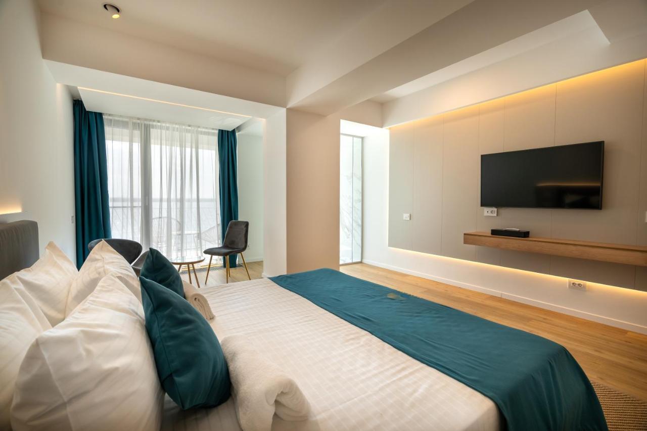 ホテル Poeme Mamaia Retreat エクステリア 写真
