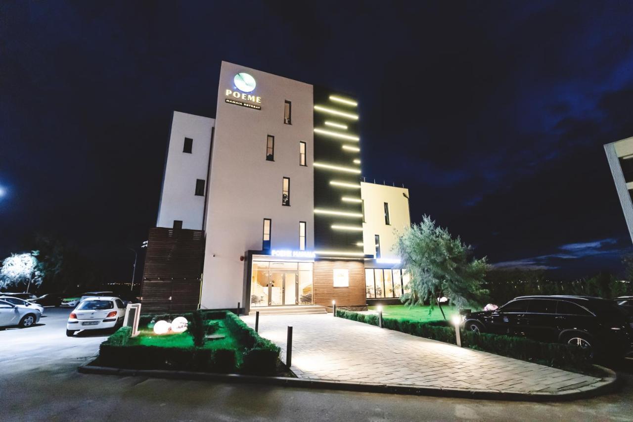 ホテル Poeme Mamaia Retreat エクステリア 写真