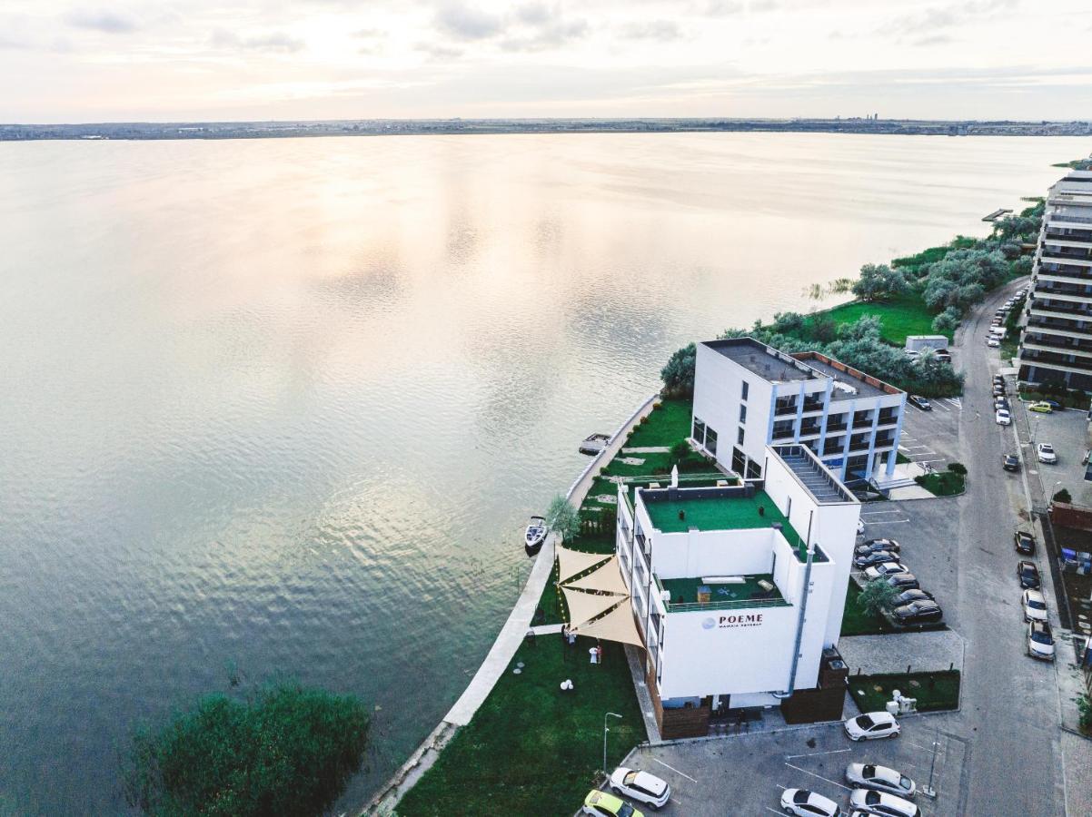 ホテル Poeme Mamaia Retreat エクステリア 写真