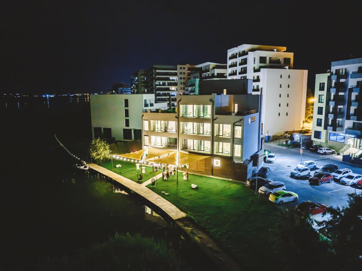 ホテル Poeme Mamaia Retreat エクステリア 写真