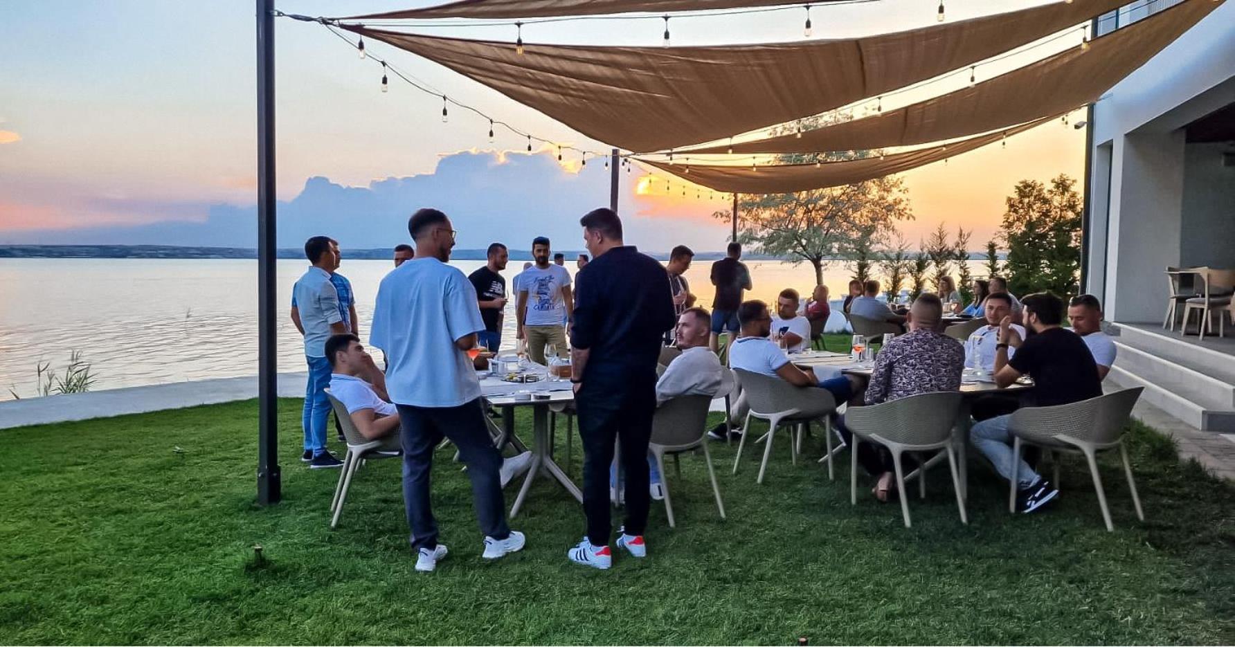 ホテル Poeme Mamaia Retreat エクステリア 写真